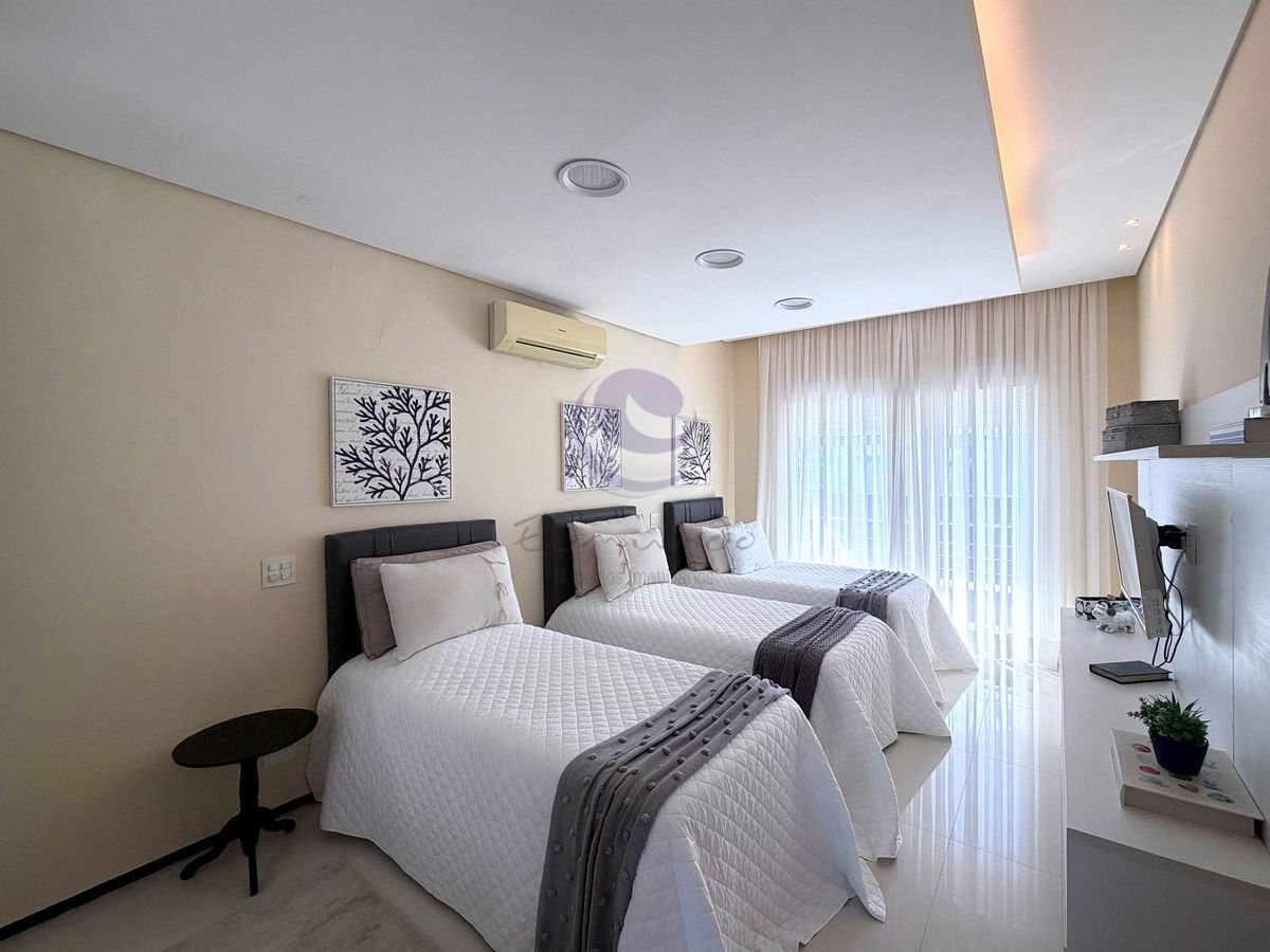Villa Pires — A casa ideal para quem não abre mão de espaço, integração e lazer no Jardim Acapulco.