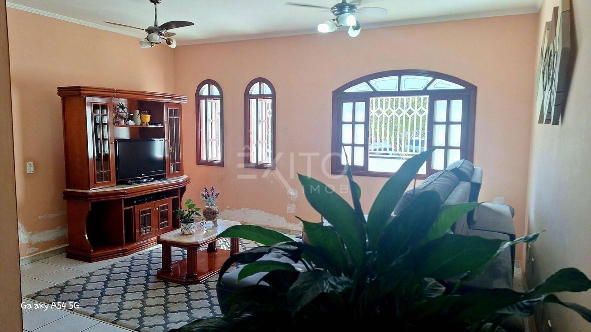 Casa, 3 quartos, 186 m² - Foto 4