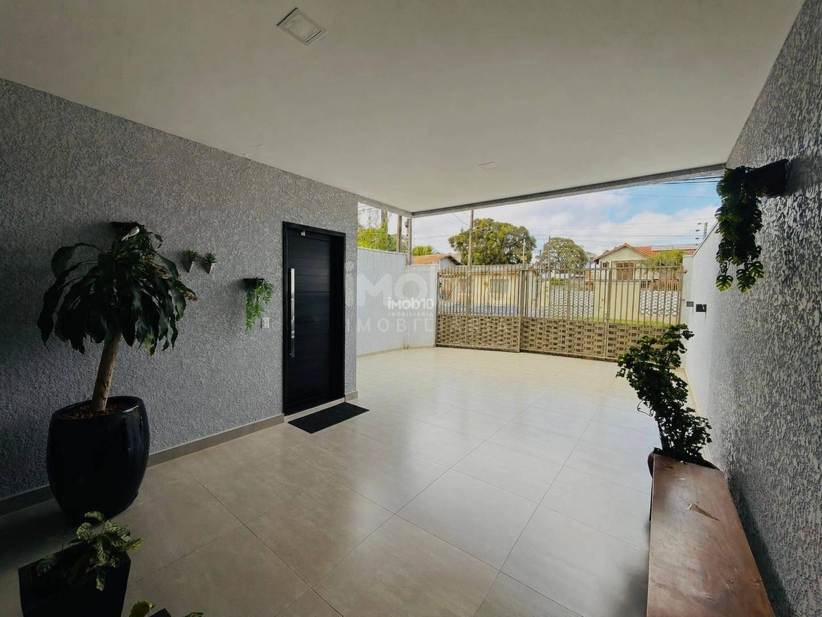 CASA COM 3 QUARTOS SEMIMOBILIADA Á VENDA NO PARQUE IMPERATRIZ