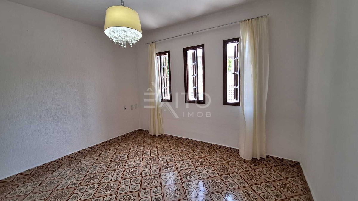 Casa, 3 quartos, 302 m² - Foto 3