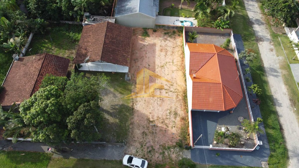 EXCELENTE TERRENO EM VIA ASFALTADA NO BALNEÁRIO DIAMANTINA BARRA DO SAÍ - Lote/Terreno em Diamantina, Itapoá - à venda - LIMA ARQUITETURA E CONSTRUÇÕES