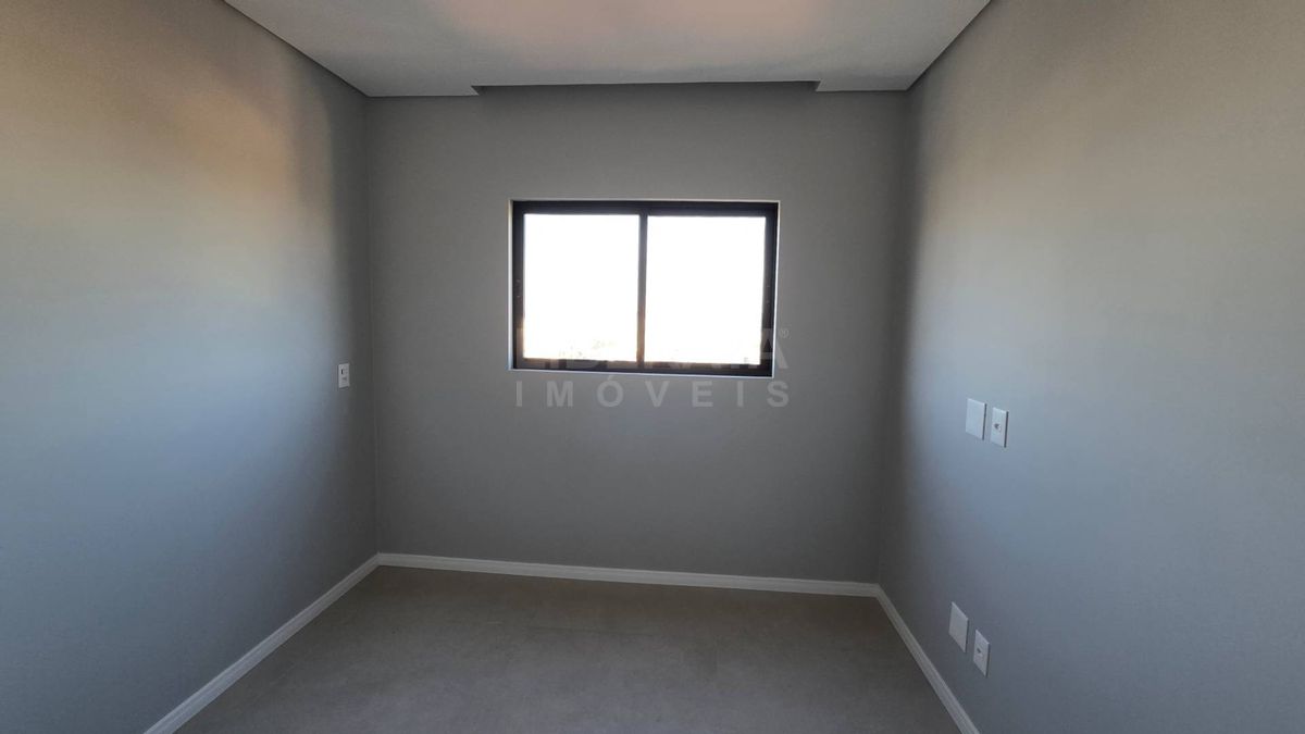Apartamento a venda na Meia Praia, Navegantes, SC