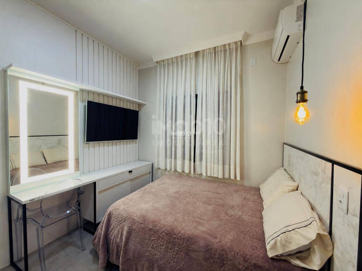 CASA COM 3 QUARTOS SEMIMOBILIADA Á VENDA NO PARQUE IMPERATRIZ