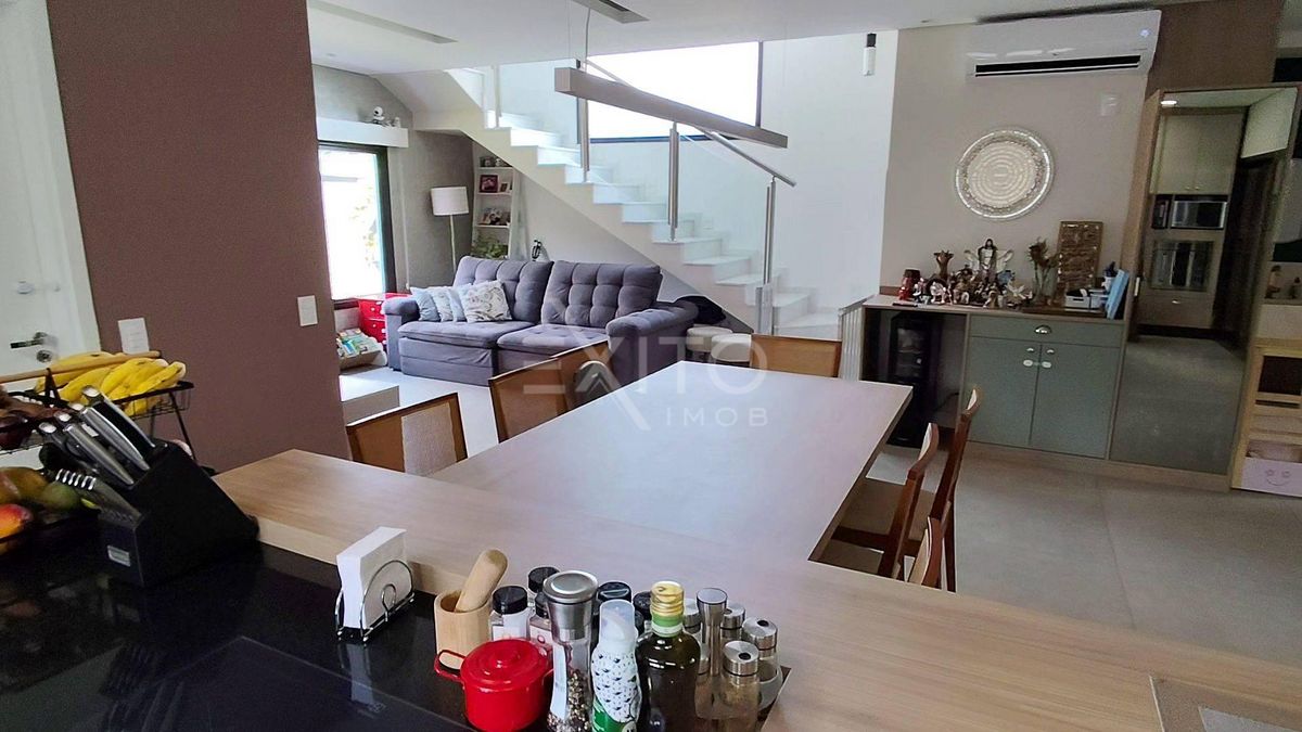 Casa, 3 quartos, 289 m² - Foto 13