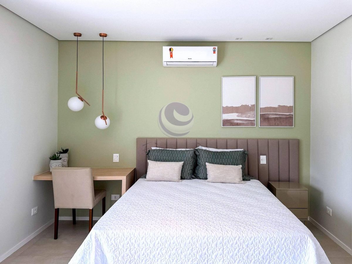 Villa Parasmo: Um Lar de Abraços e Inspirações no Jardim Acapulco.- Guarujá.