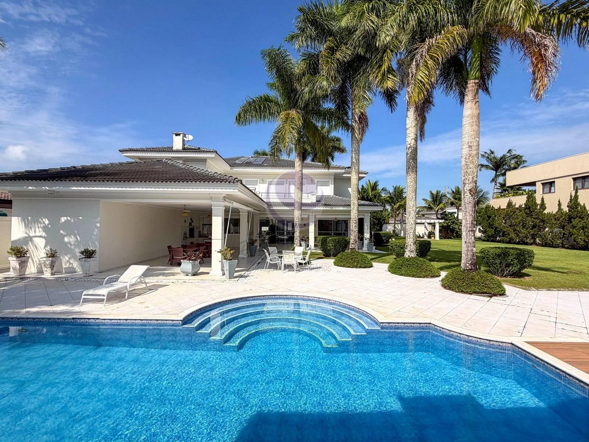 Villa Kassardjian - Uma casa para viver hoje e valorizar amanhã no Jardim Acapulco.