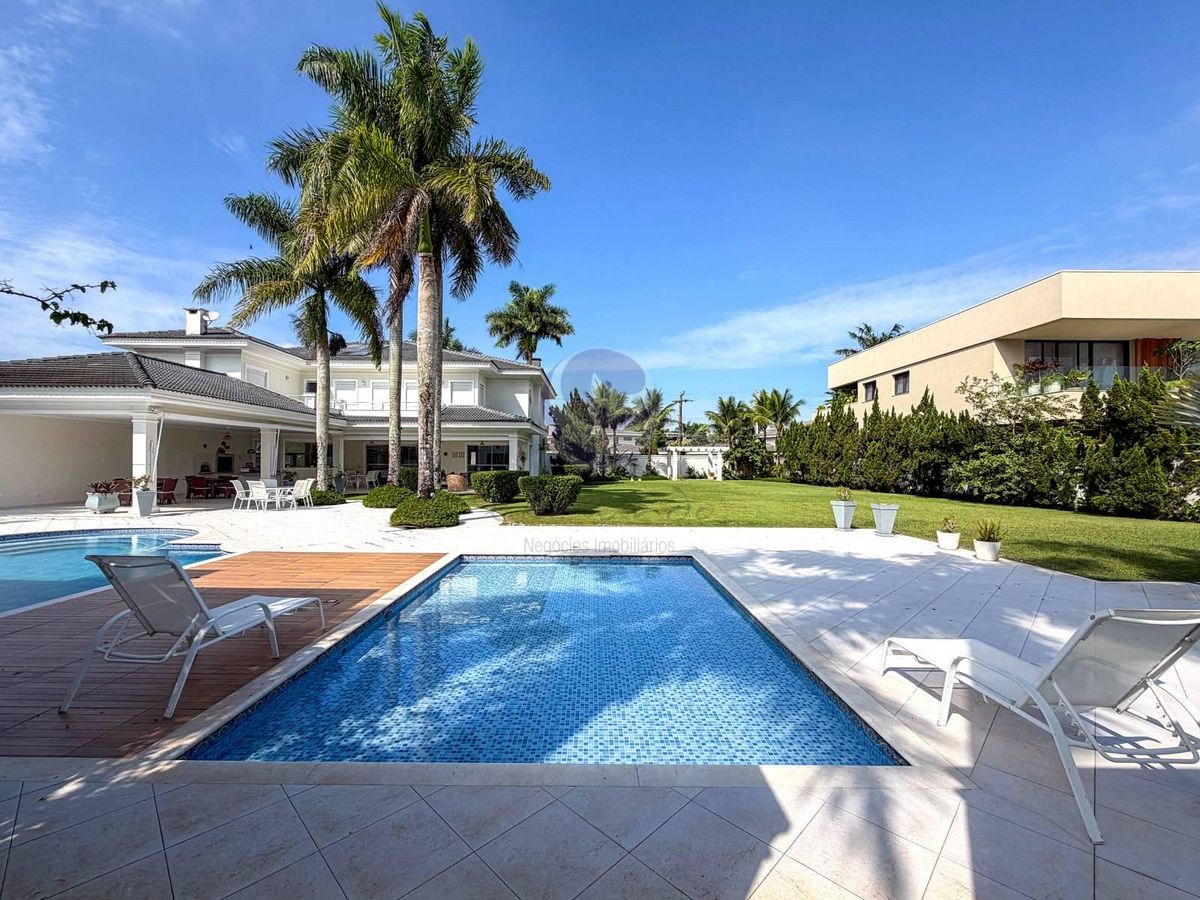 Villa Kassardjian - Uma casa para viver hoje e valorizar amanhã no Jardim Acapulco.