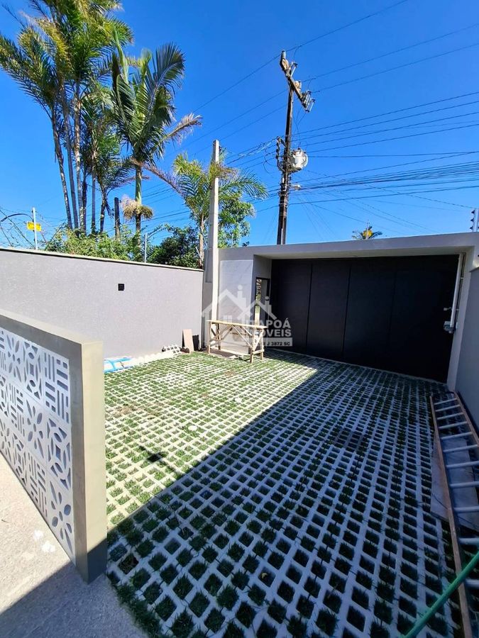 Sobrado com 4 quartos, 1 suíte, mobiliado, Balneário Sai Mirim, a 400m do mar.