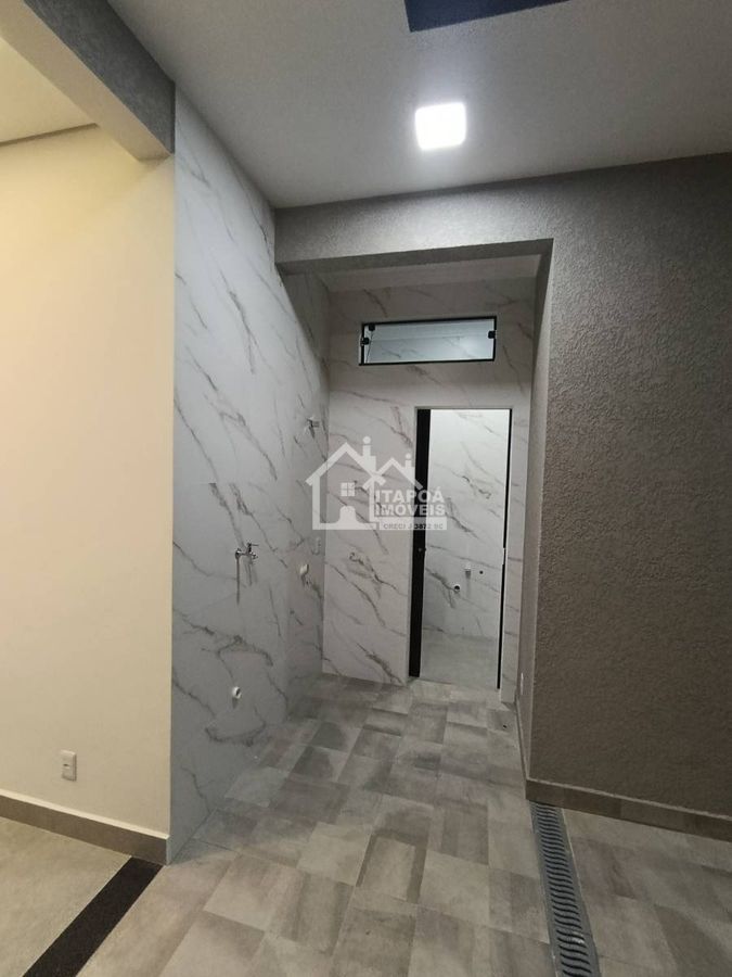 Casa com piscina alto padrão de acabamento no Balneário Paese