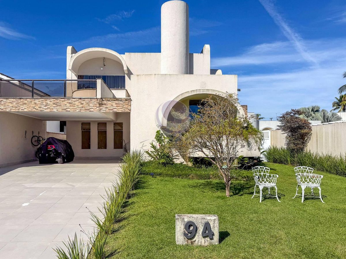 Villa Soares — Uma casa leve, acolhedora e feita para viver o melhor do Jardim Acapulco.