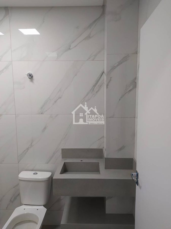 Sobrado com 4 quartos, 1 suíte, mobiliado, Balneário Sai Mirim, a 400m do mar.