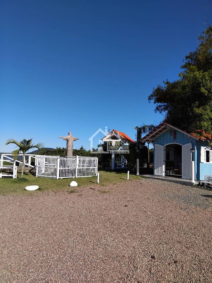 Casa com 3 Quartos, 1 Suíte, Balneário Ipacaray, 1100 Metros do Mar