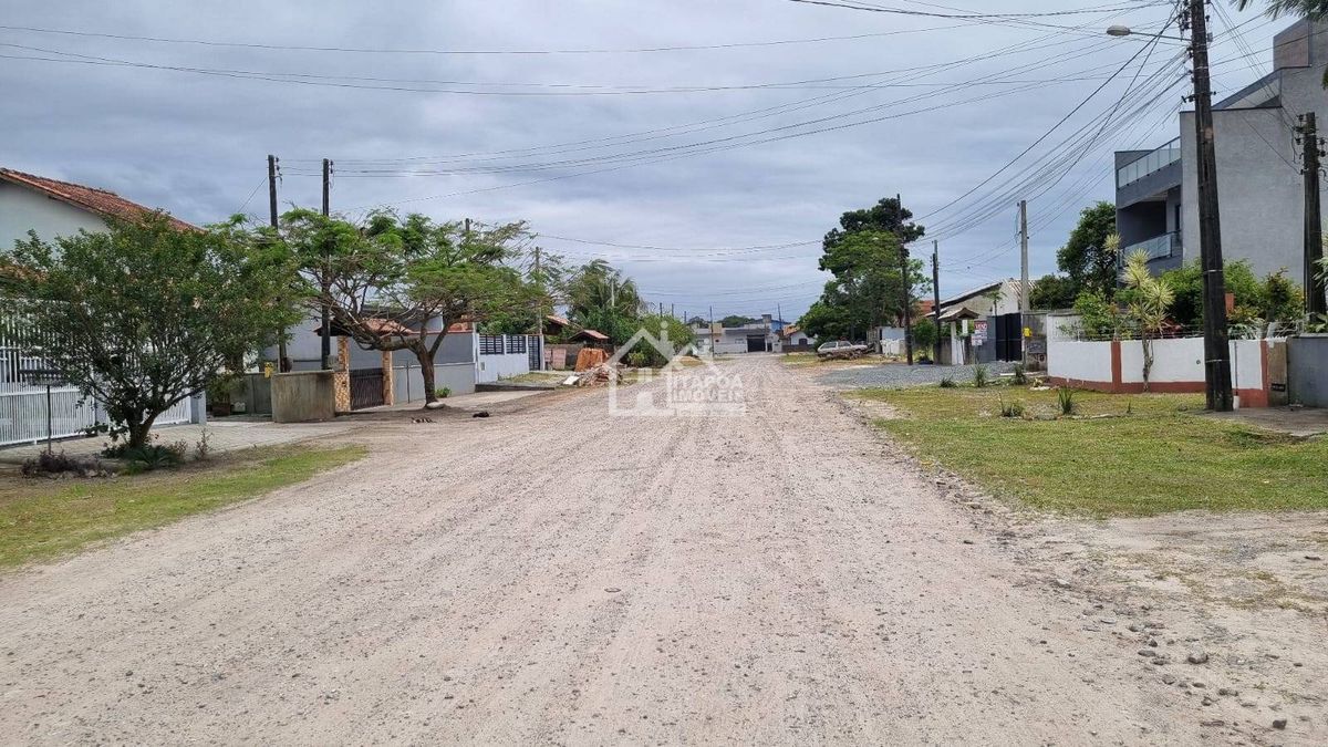 Casa com 3 quartos, São José - Itapoá a 30 metros da Av. José Pacheco