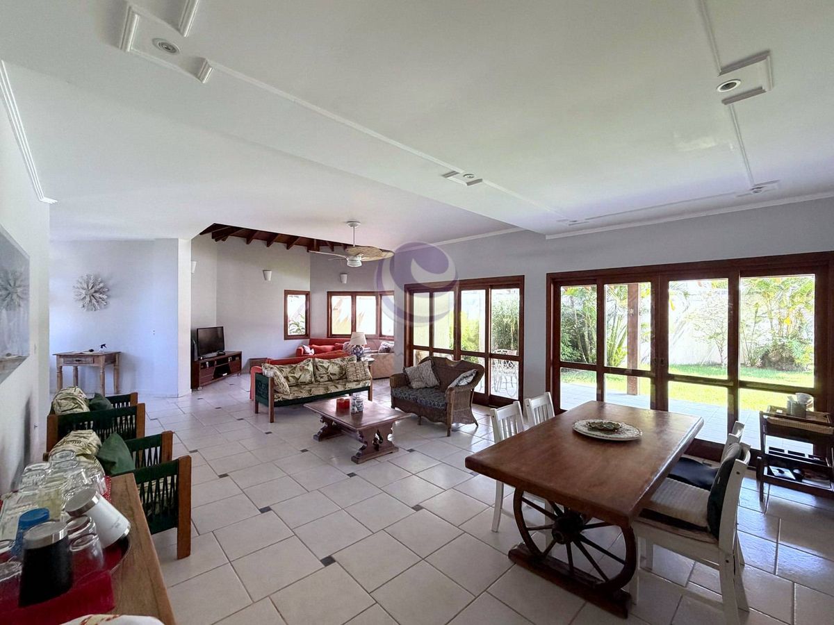 Villa Mariani - Uma Casa Que Convida a Desacelerar e Viver Melhor no Jardim Acapulco.