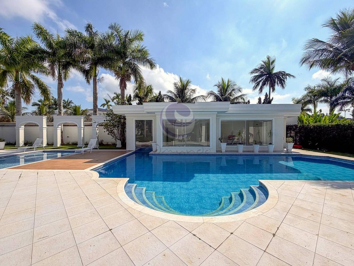 Villa Kassardjian - Uma casa para viver hoje e valorizar amanhã no Jardim Acapulco.