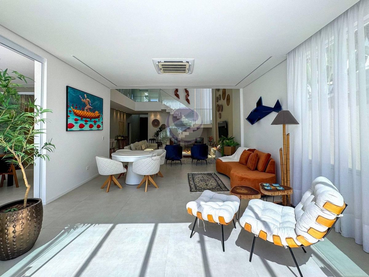 Villa Parasmo: Um Lar de Abraços e Inspirações no Jardim Acapulco.- Guarujá.