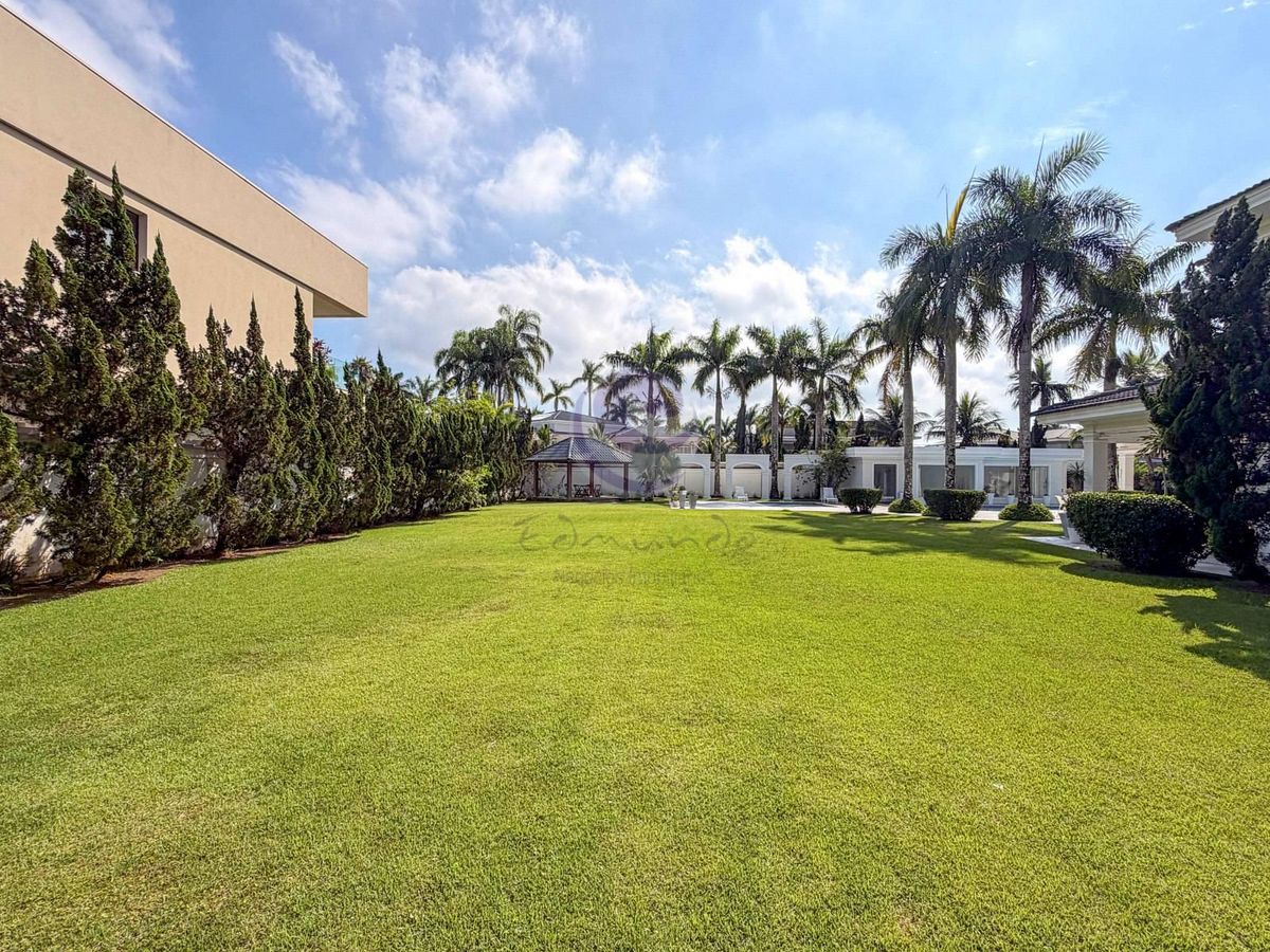 Villa Kassardjian - Uma casa para viver hoje e valorizar amanhã no Jardim Acapulco.