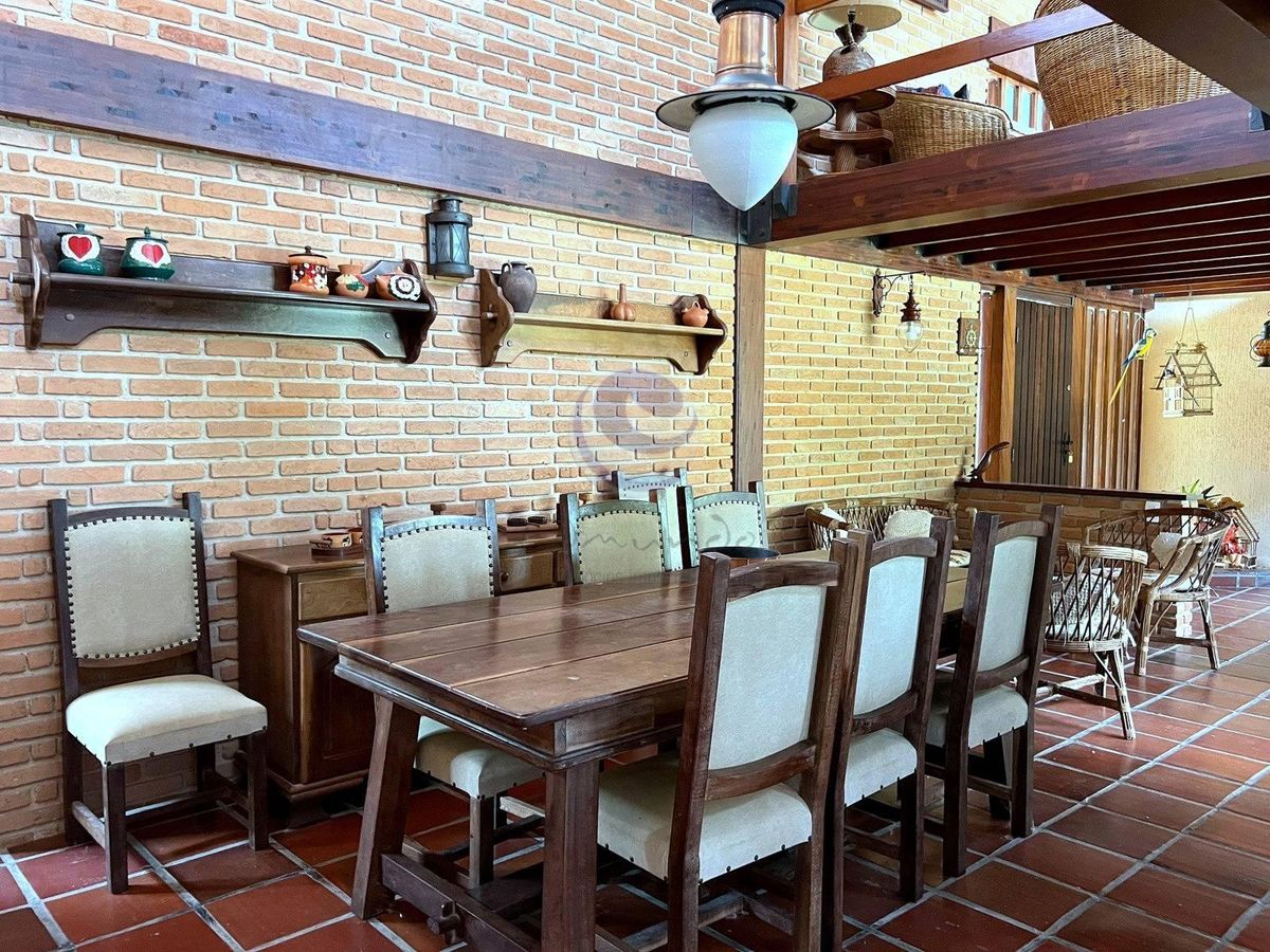 Villa Rios — A casa onde você se vê chegando… e não quer mais sair no Jardim Acapulco.
