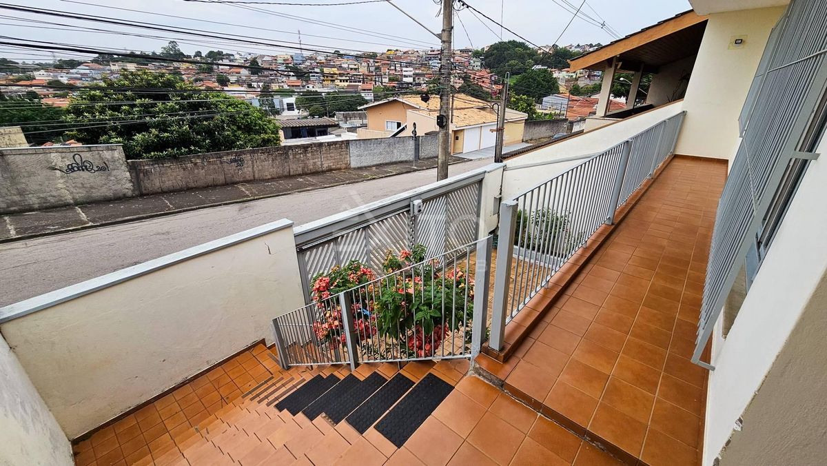 Casa, 3 quartos, 179 m² - Foto 2
