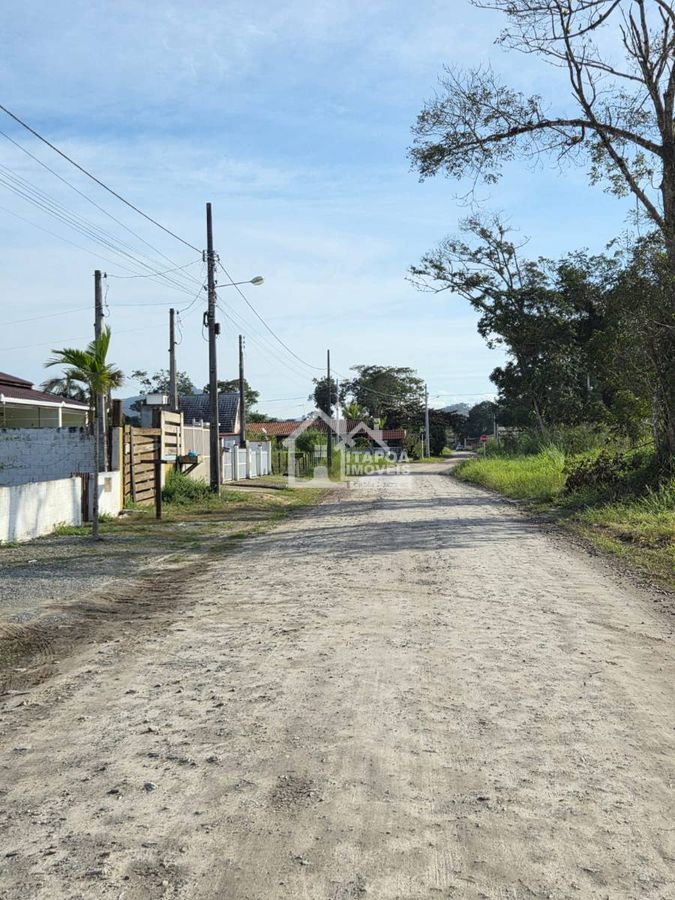 Terreno com 384m² no Balneário Mariluz