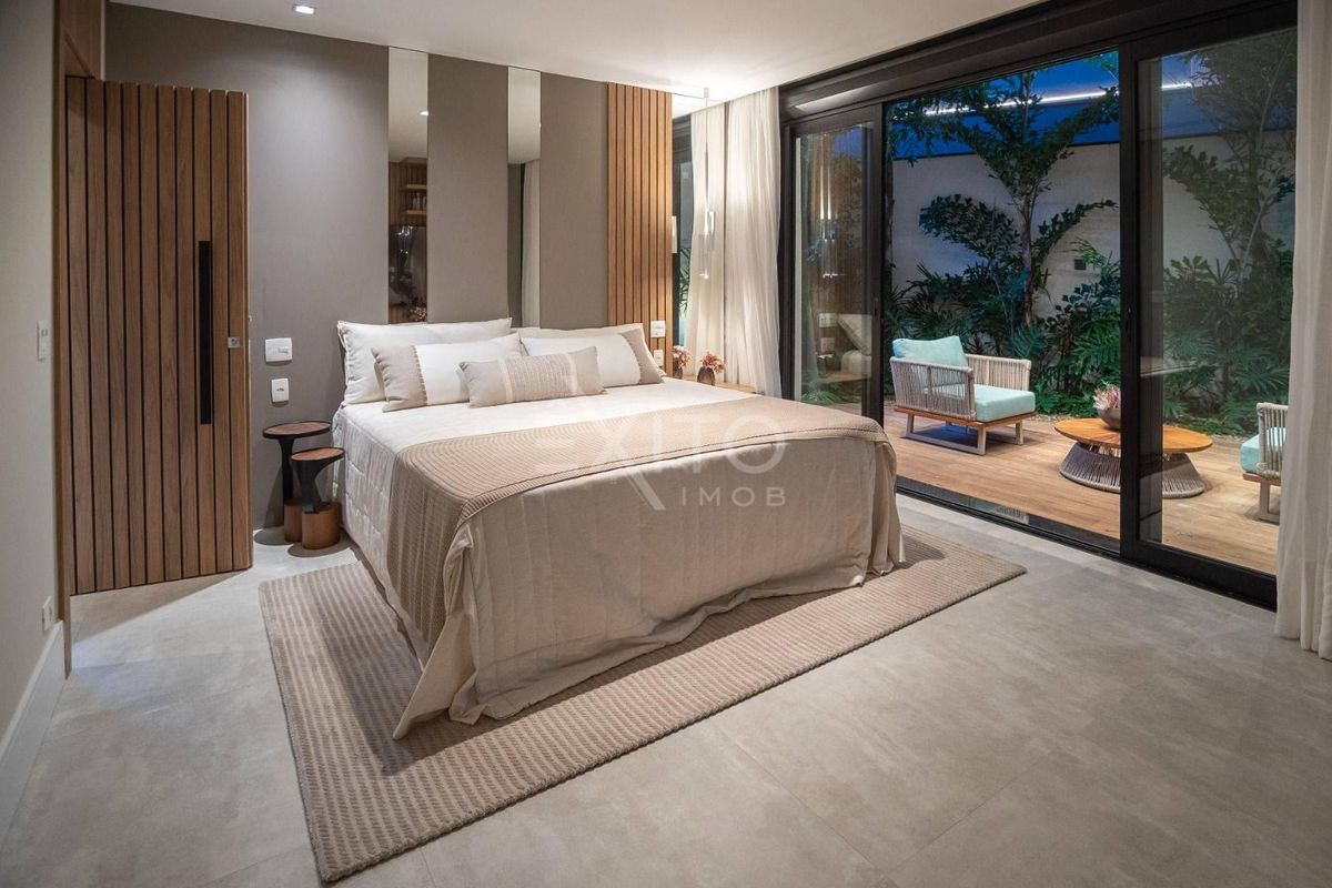 Casa, 7 quartos, 1389 m² - Foto 21