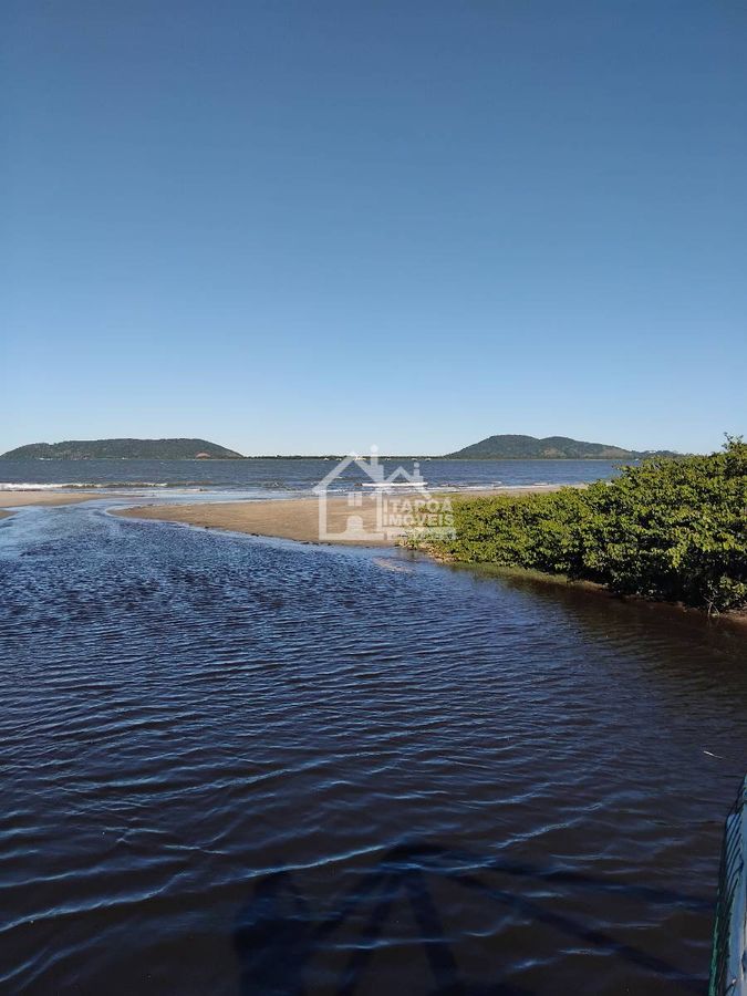Casa com 3 Quartos, 1 Suíte, Balneário Ipacaray, 1100 Metros do Mar