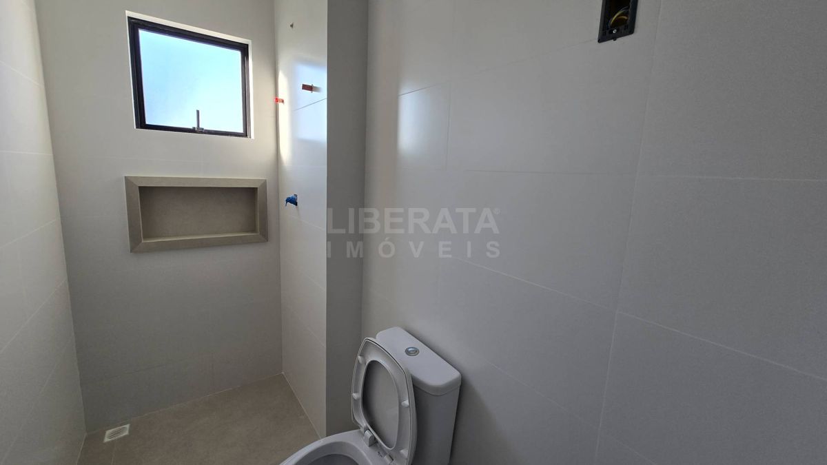 Apartamento a venda na Meia Praia, Navegantes, SC