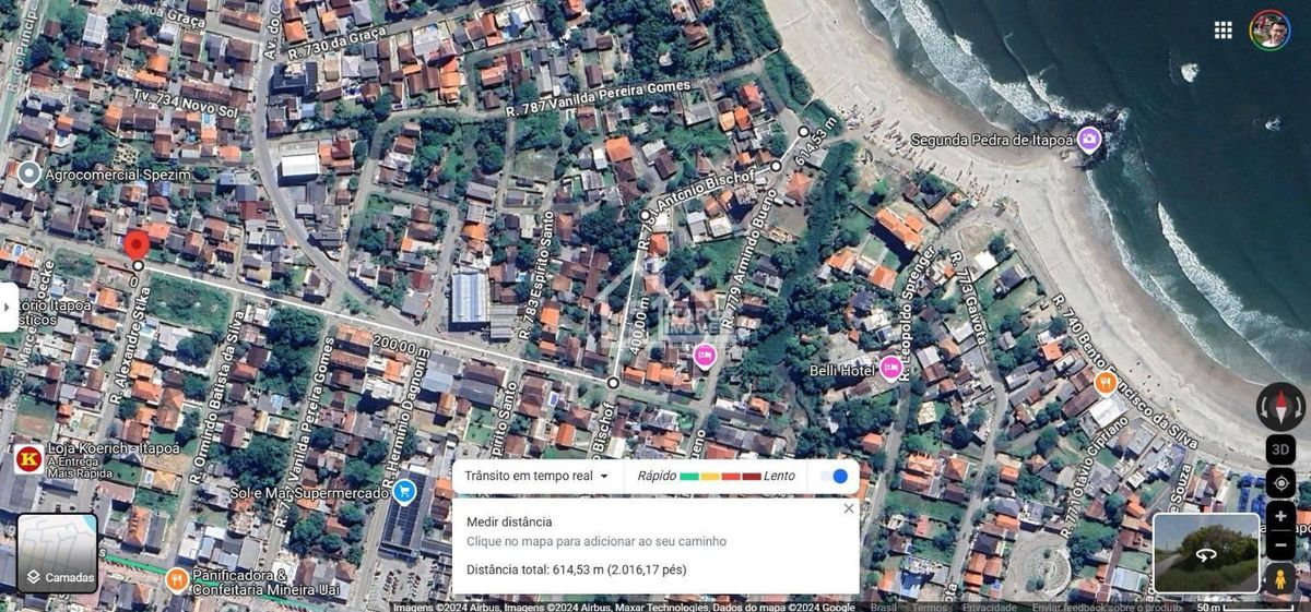 Casa de alto Padrão em Itapema do Norte apenas 600 metros do mar