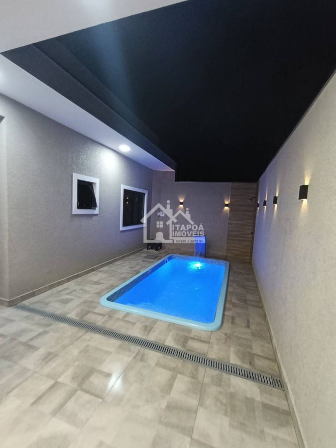 Casa com piscina alto padrão de acabamento no Balneário Paese