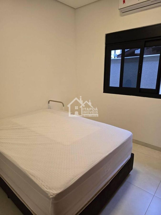 Casa de alto Padrão em Itapema do Norte apenas 600 metros do mar
