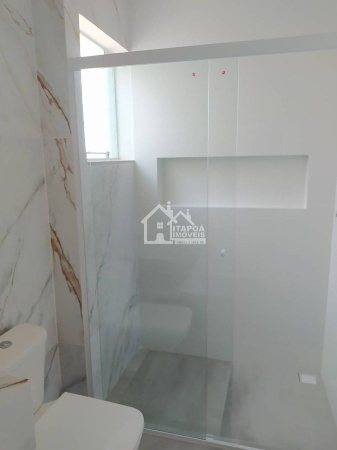 Sobrado à venda no Balneário Sai Mirim, 350 metros do mar