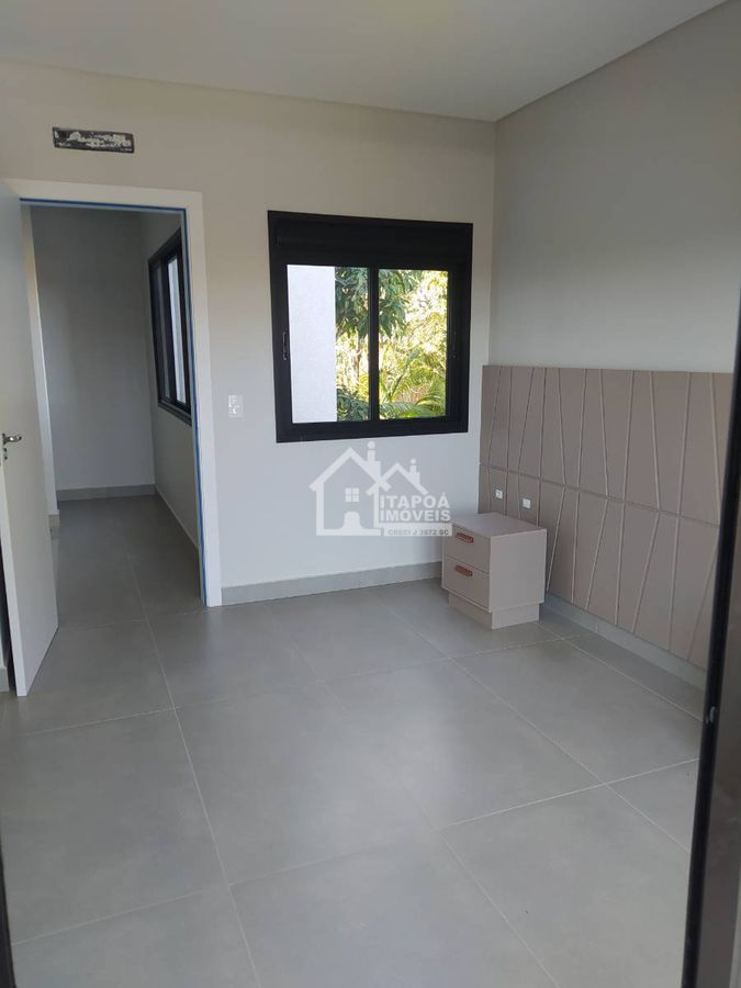 Sobrado com 4 quartos, 1 suíte, mobiliado, Balneário Sai Mirim, a 400m do mar.