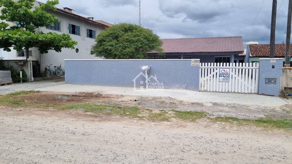 Casa com 3 quartos, São José - Itapoá a 30 metros da Av. José Pacheco