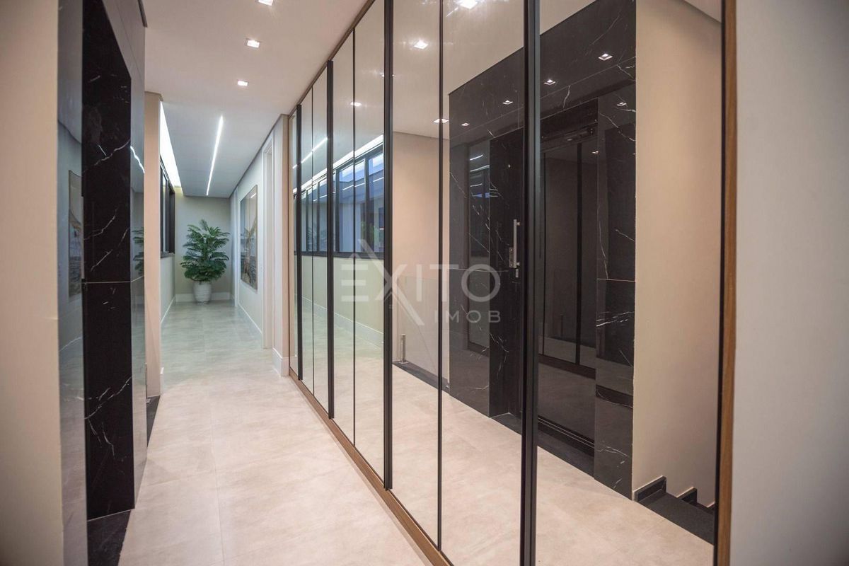 Casa, 7 quartos, 1389 m² - Foto 40