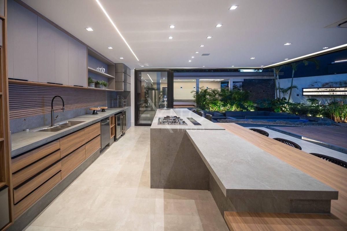 Casa, 7 quartos, 1389 m² - Foto 52