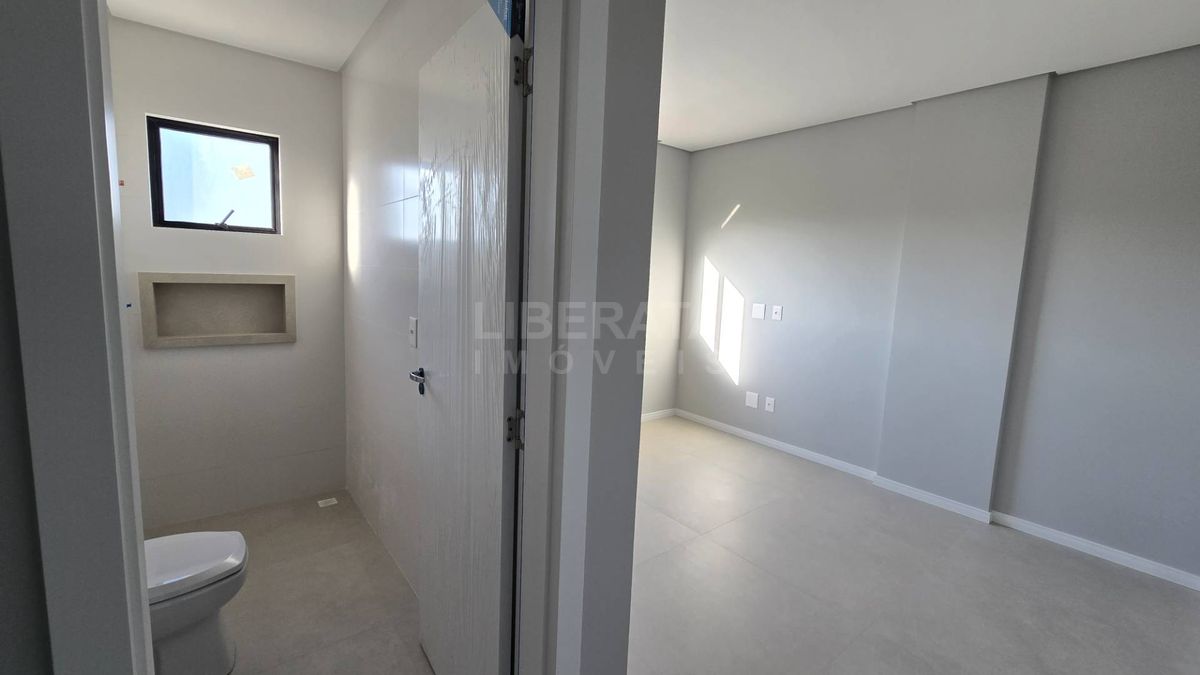 Apartamento a venda na Meia Praia, Navegantes, SC