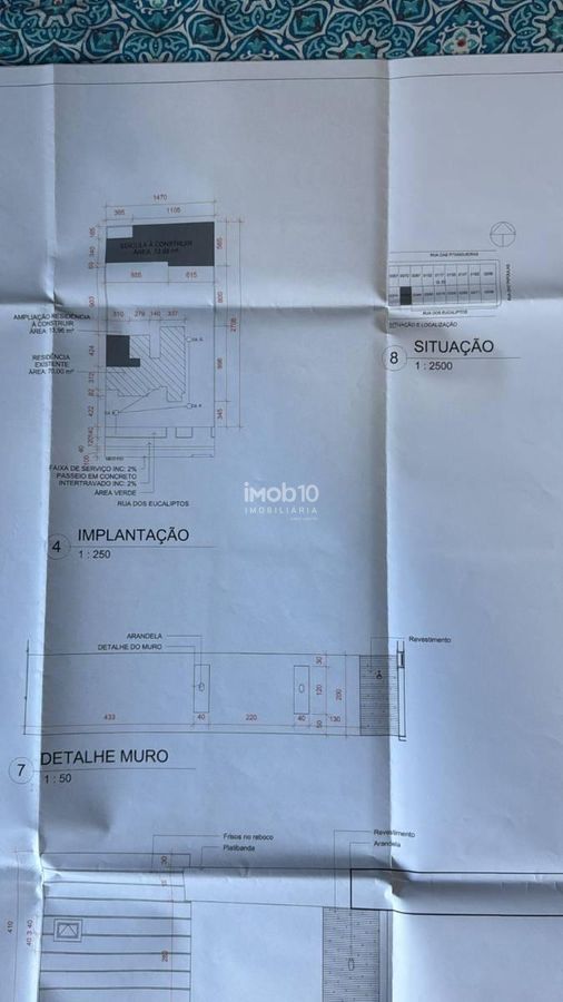 CASA TÉRREA COM 3 QUARTOS, PISCINA E EDÍCULA COM CHURRASQUEIRA NO BAIRRO JARDIM BOURBON EM FOZ DO IGUAÇU - PR.