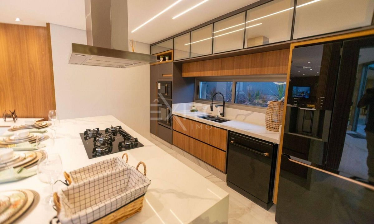 Casa, 6 quartos, 328 m² - Foto 13