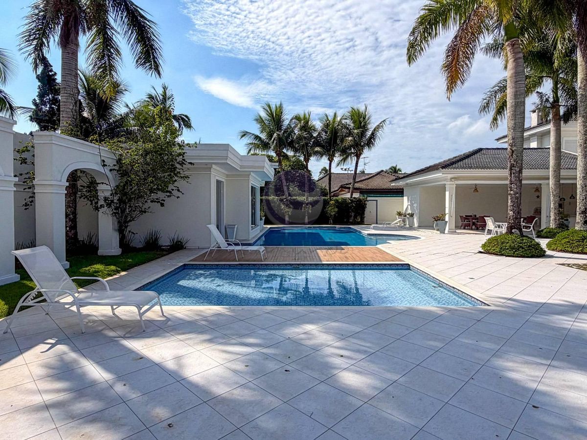 Villa Kassardjian - Uma casa para viver hoje e valorizar amanhã no Jardim Acapulco.