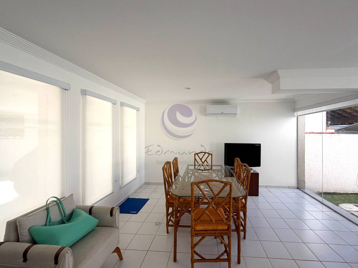 Villa Soares — Uma casa leve, acolhedora e feita para viver o melhor do Jardim Acapulco.