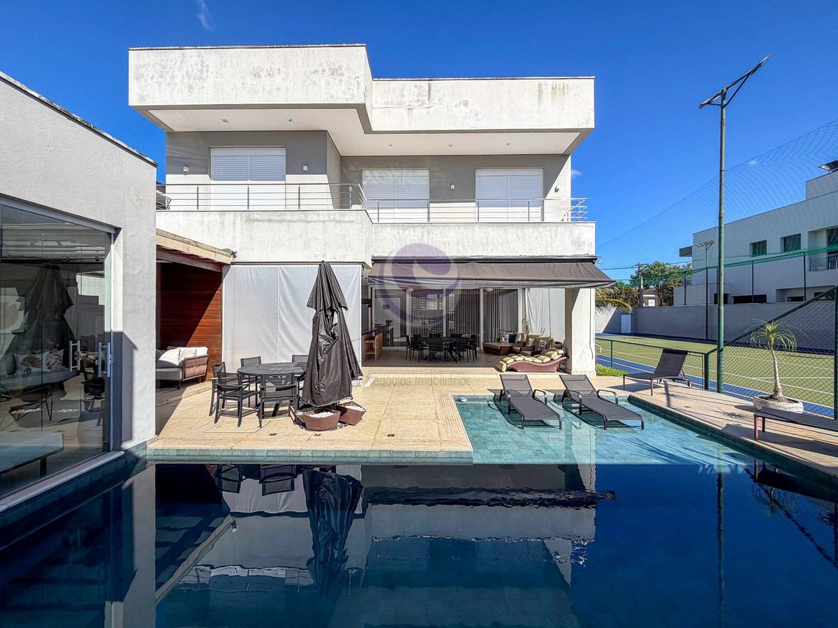 Villa Pires — A casa ideal para quem não abre mão de espaço, integração e lazer no Jardim Acapulco.