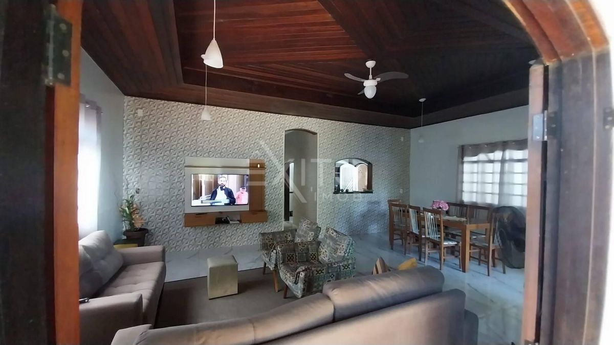 Sítio, 6 quartos, 1960 m² - Foto 2