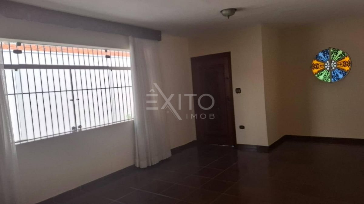 Casa, 6 quartos, 245 m² - Foto 2