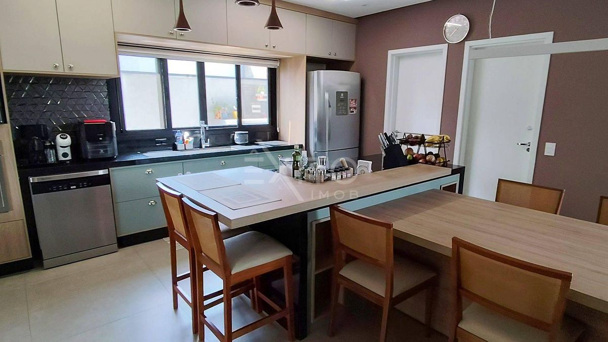 Casa, 3 quartos, 289 m² - Foto 11