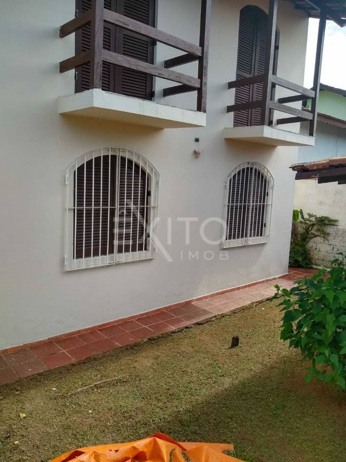 Casa, 4 quartos, 193 m² - Foto 2