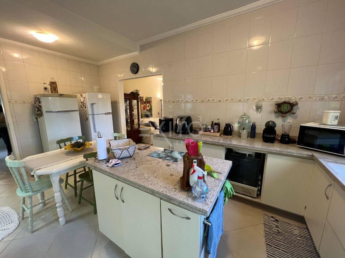 Casa, 3 quartos, 240 m² - Foto 10