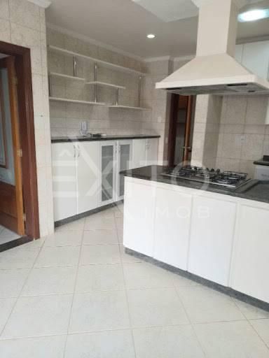 Casa, 4 quartos, 386 m² - Foto 2