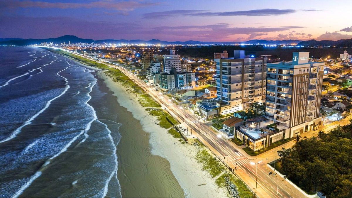 Oppaline Tower no Gravatá, Navegantes, SC