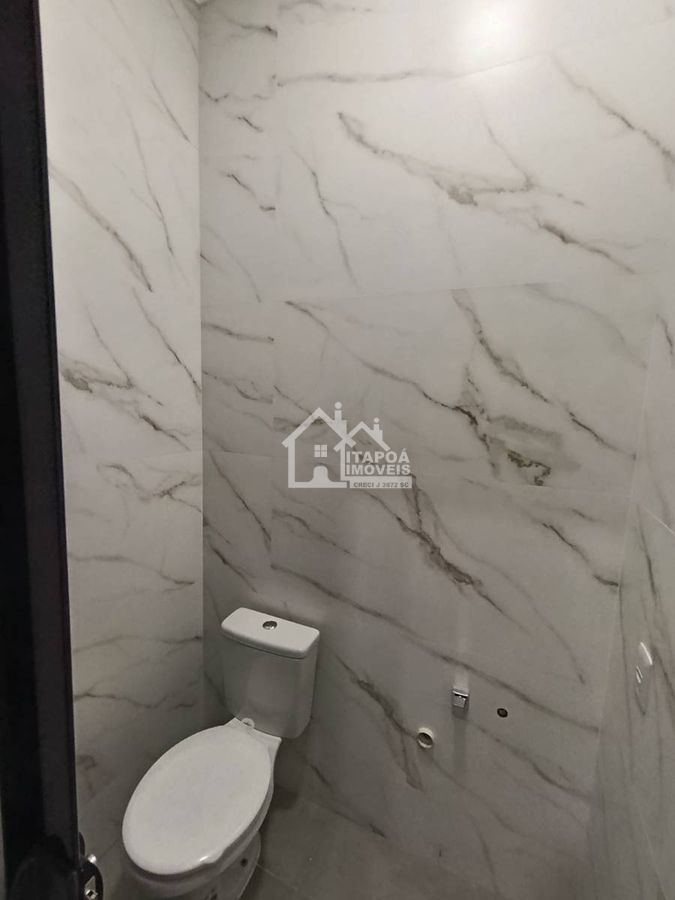 Casa com piscina alto padrão de acabamento no Balneário Paese