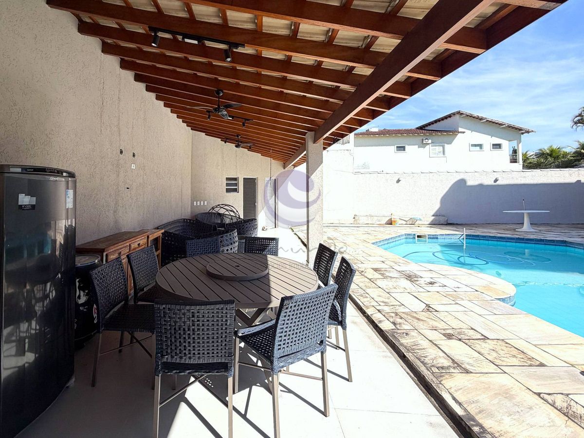 Villa Soares — Uma casa leve, acolhedora e feita para viver o melhor do Jardim Acapulco.